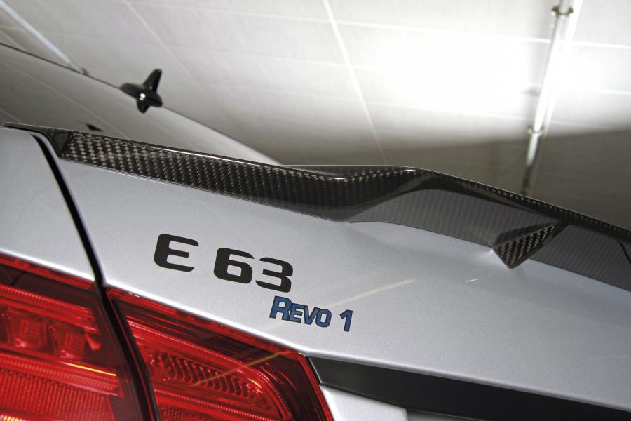 Логотип Mercedes-Benz E63 AMG RS 850+ by Posaidon (W212) 2016 года  (фото 7 из 18)